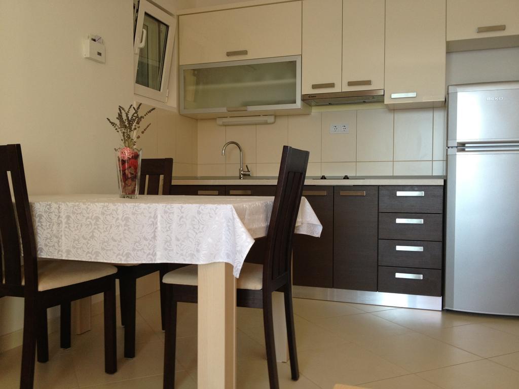 Apartments Villa Amalia Omis Bilik gambar