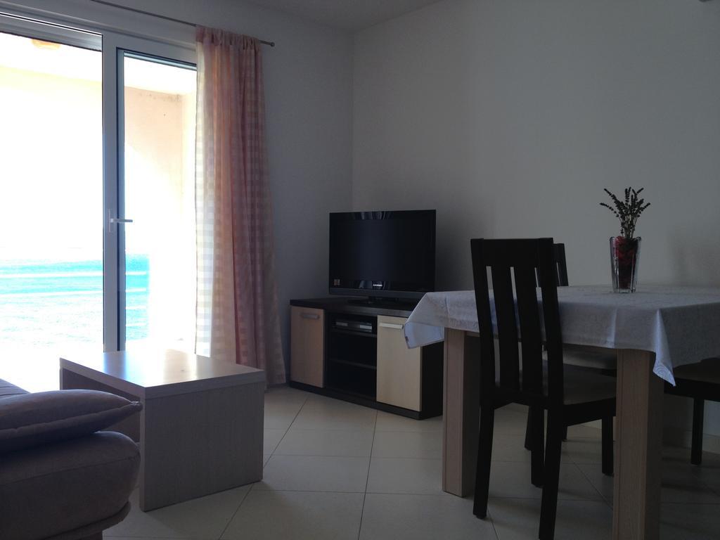 Apartments Villa Amalia Omis Bilik gambar