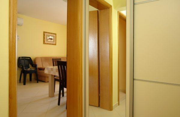Apartments Villa Amalia Omis Bilik gambar